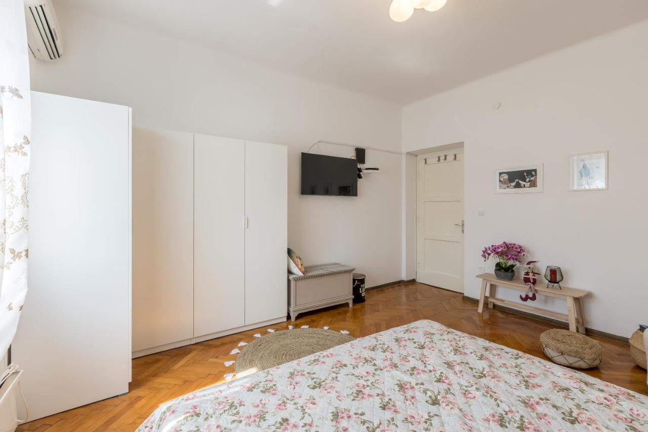 Noe And Joey Apartment Split Ngoại thất bức ảnh