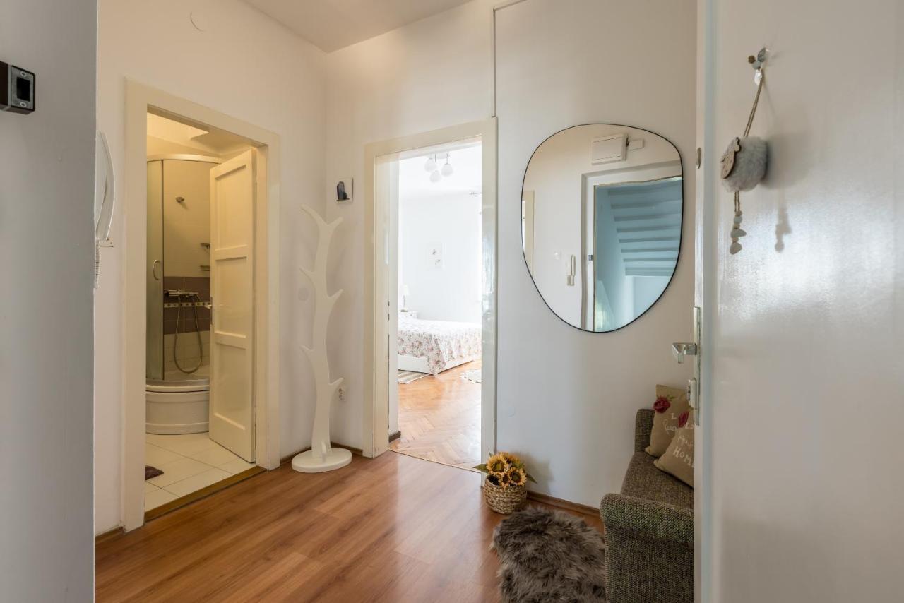 Noe And Joey Apartment Split Ngoại thất bức ảnh